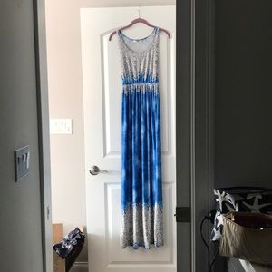 Maxi dress- never worn